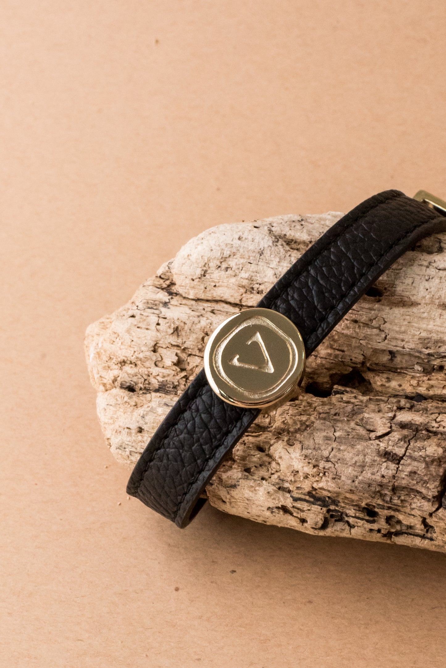 Emblem Bracelet – Nero