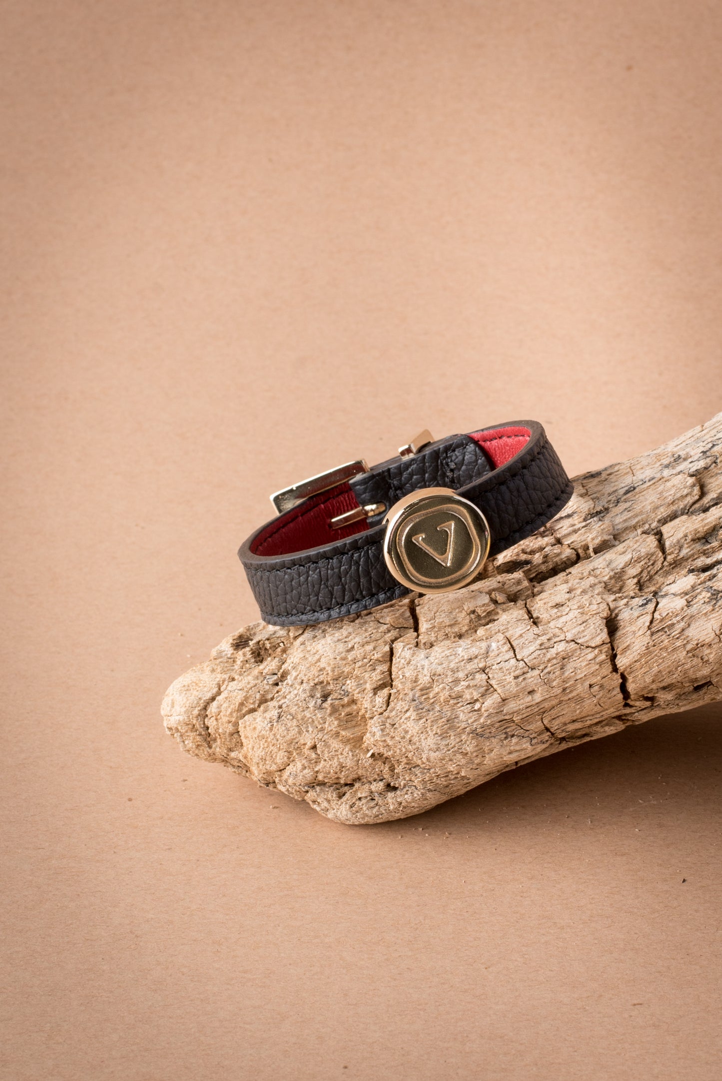 Emblem Bracelet – Nero