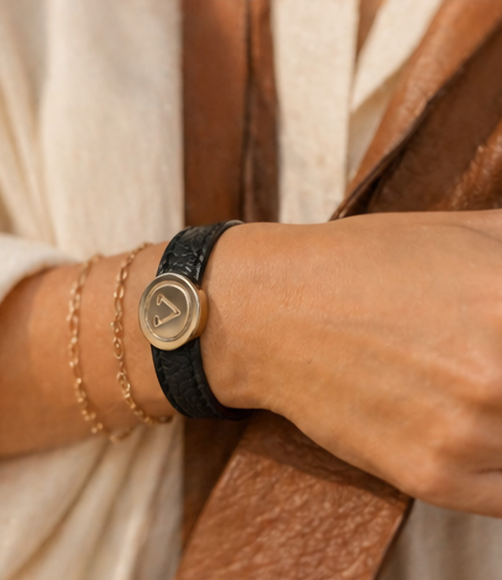 Emblem Bracelet – Nero